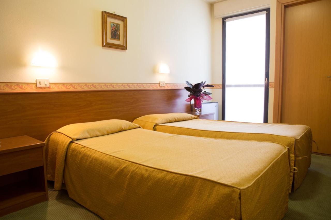 Hotel Ai Cjastinars Sant'Antonio  Extérieur photo
